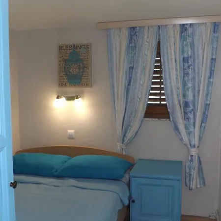 Apartamento By The Sea - Diklo, - 12854 *